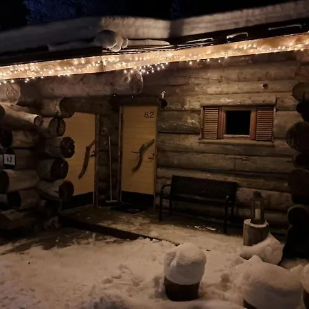 Kelohonkamoekki Ja 2 X Hissilippu 샬레 쿠사모