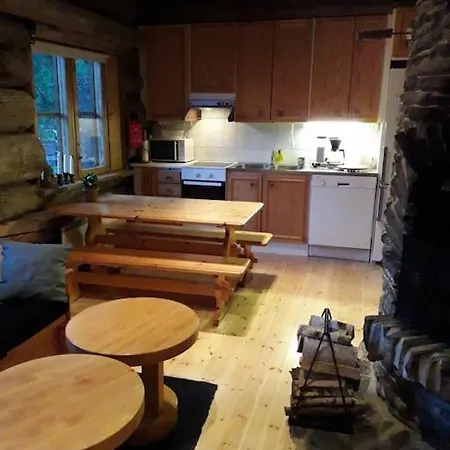 Kelohonkamoekki Ja 2 X Hissilippu 샬레 쿠사모